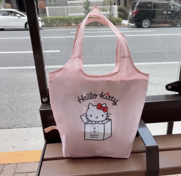 大人可愛いハローキティ