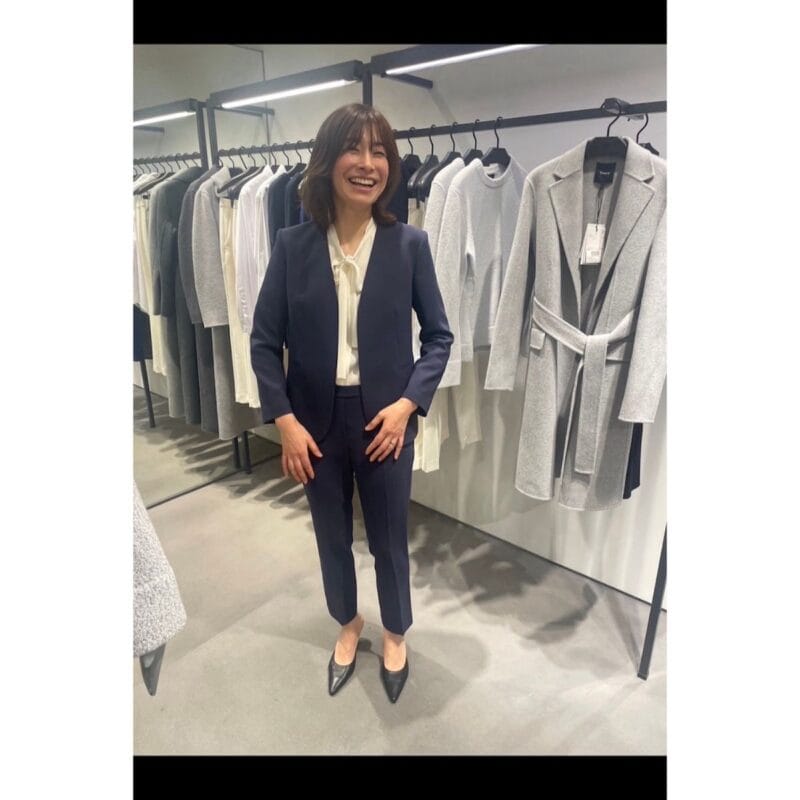 セオリーのスーツ