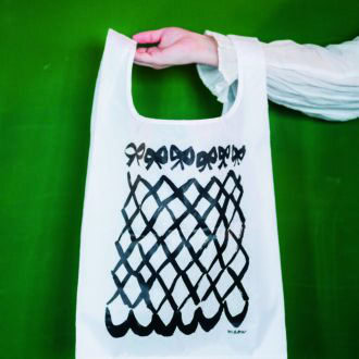 甲斐さん自作の温泉バッグ