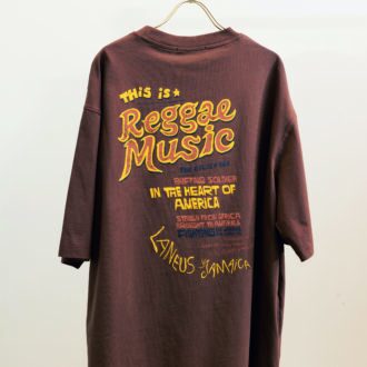 「ラネウスのゆるTシャツは、ロングスカートと合わせたい。遊び心あるグラフィックもバックなら取り入れやすいです」