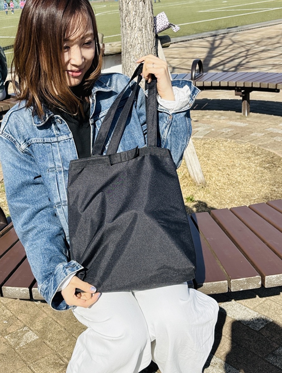 サッカーに持参