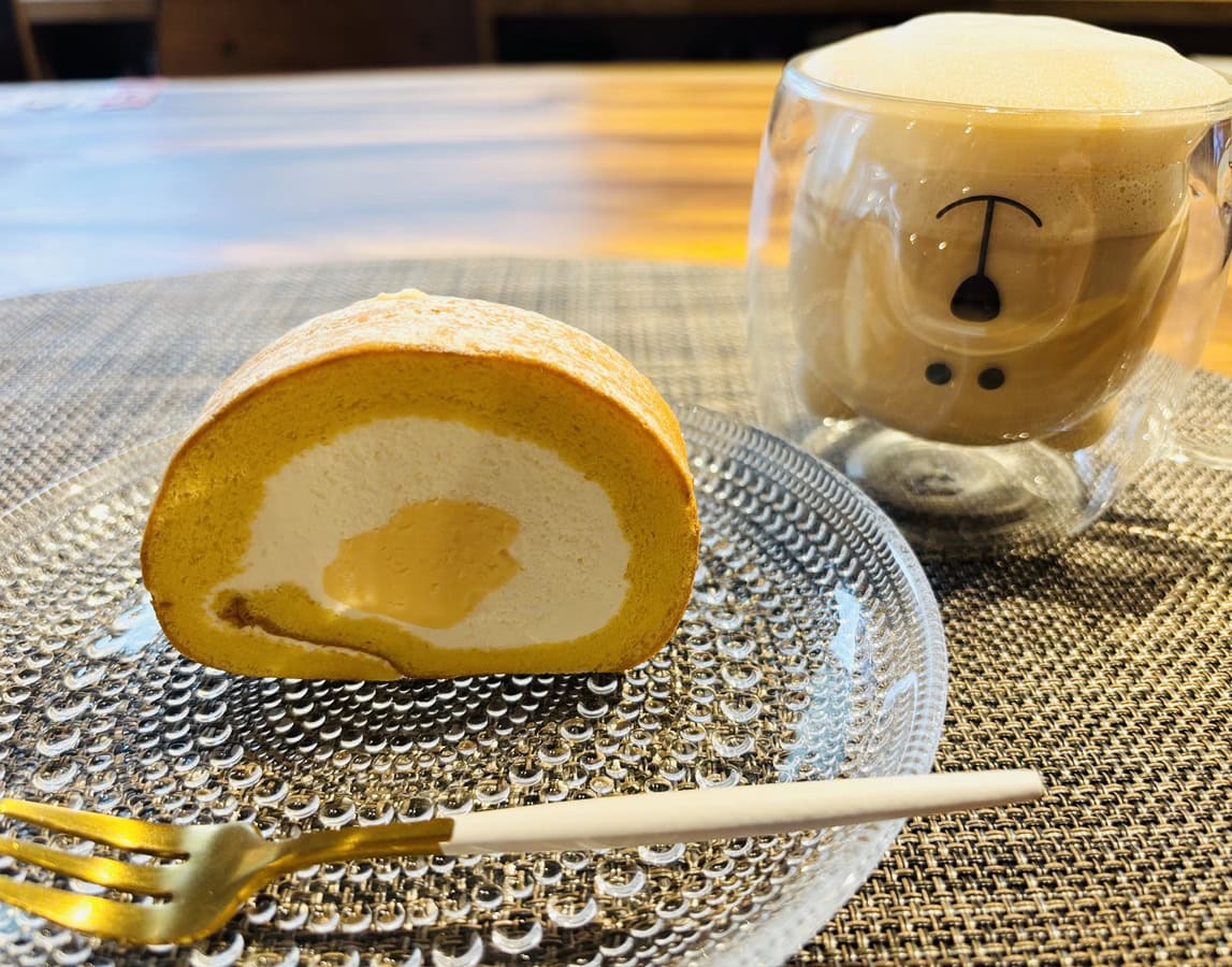 ケーキとコーヒー