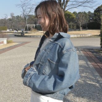 【HYKE】のデニムジャケット