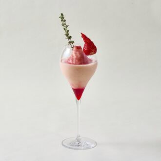 『桜香るベリーヤクルト with Yakult1000』 販売価格:1650円(税込)