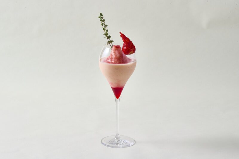 『桜香るベリーヤクルト with Yakult1000』 販売価格:1650円(税込)