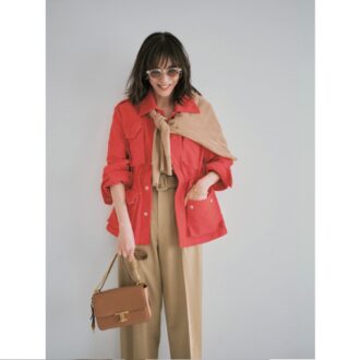 【40代ファッション】トレンドカラーの「トマトレッド」で春お洒落はマンネリ打破！