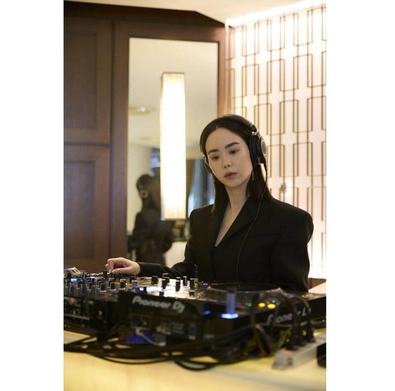 Sakura TsurutaさんによるDJパフォーマンス