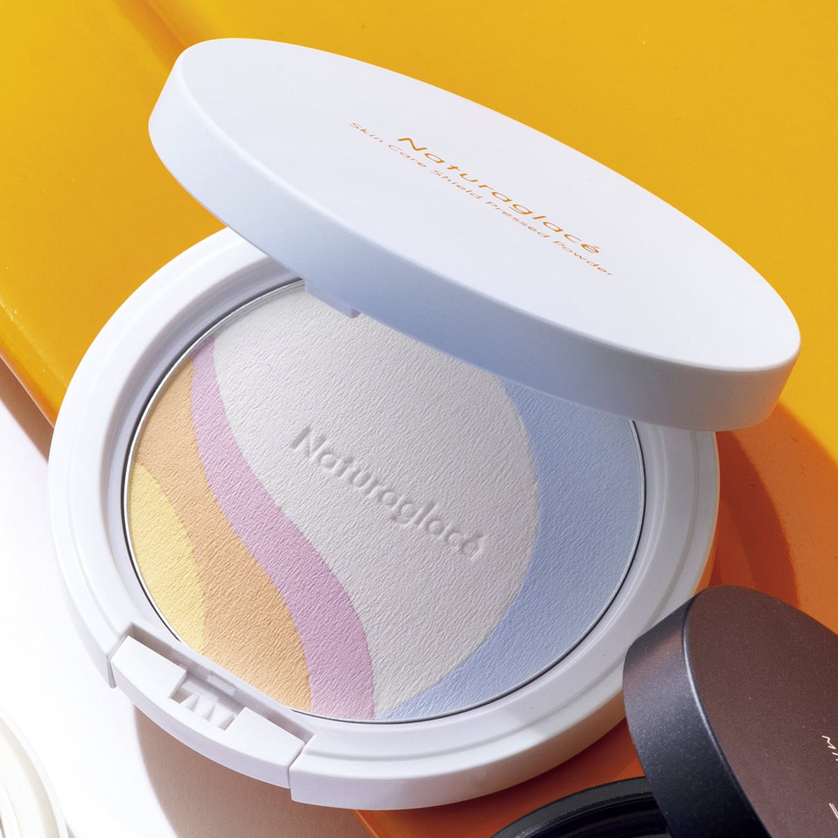 スキンケアシールド プレストパウダー 4620円（ナチュラグラッセ）