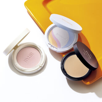 【40代スキンケア】ゆらぎ肌の大敵、“花粉”から素肌を防御する「パウダー」3選