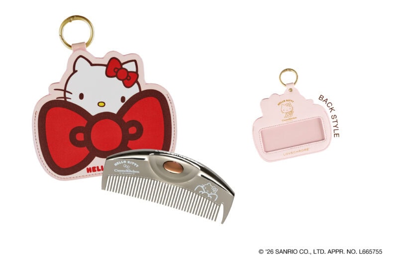 ＜HELLO KITTY＞（Ｒ）ＰＧツキ　プレミアムブラック　コームケース付き 【LOVECHROME】　7,920(税込)