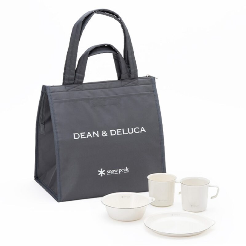 DEAN & DELUCA ピクニックセット 価格:1万3,860円(税込) <内容> ・クーラーバッグL(約 縦34cm×横35cm×マチ21.5cm) ・ホーローマグ360 ×2 ・ホーローボウル150 ・ホーロープレート200
