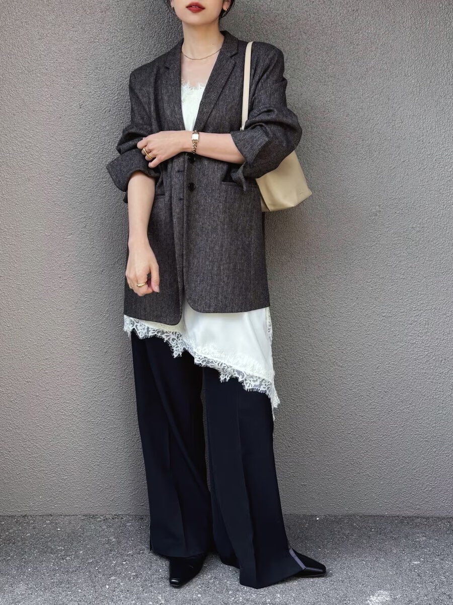 オーバーサイズのジャケット合わせで今っぽなバランスに
