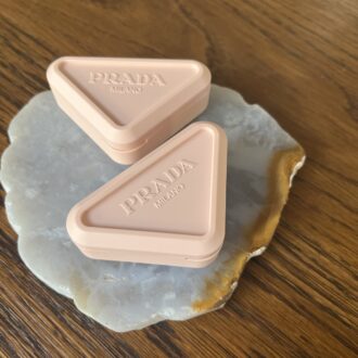 見た目も可愛い、マルチユースチーク「プラダ タッチ」