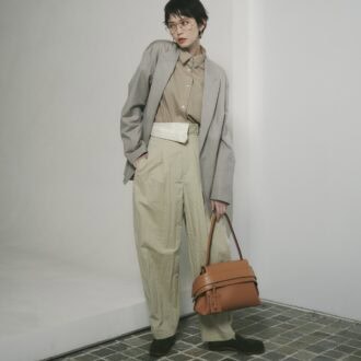 ローファー×JKの通勤コーデ