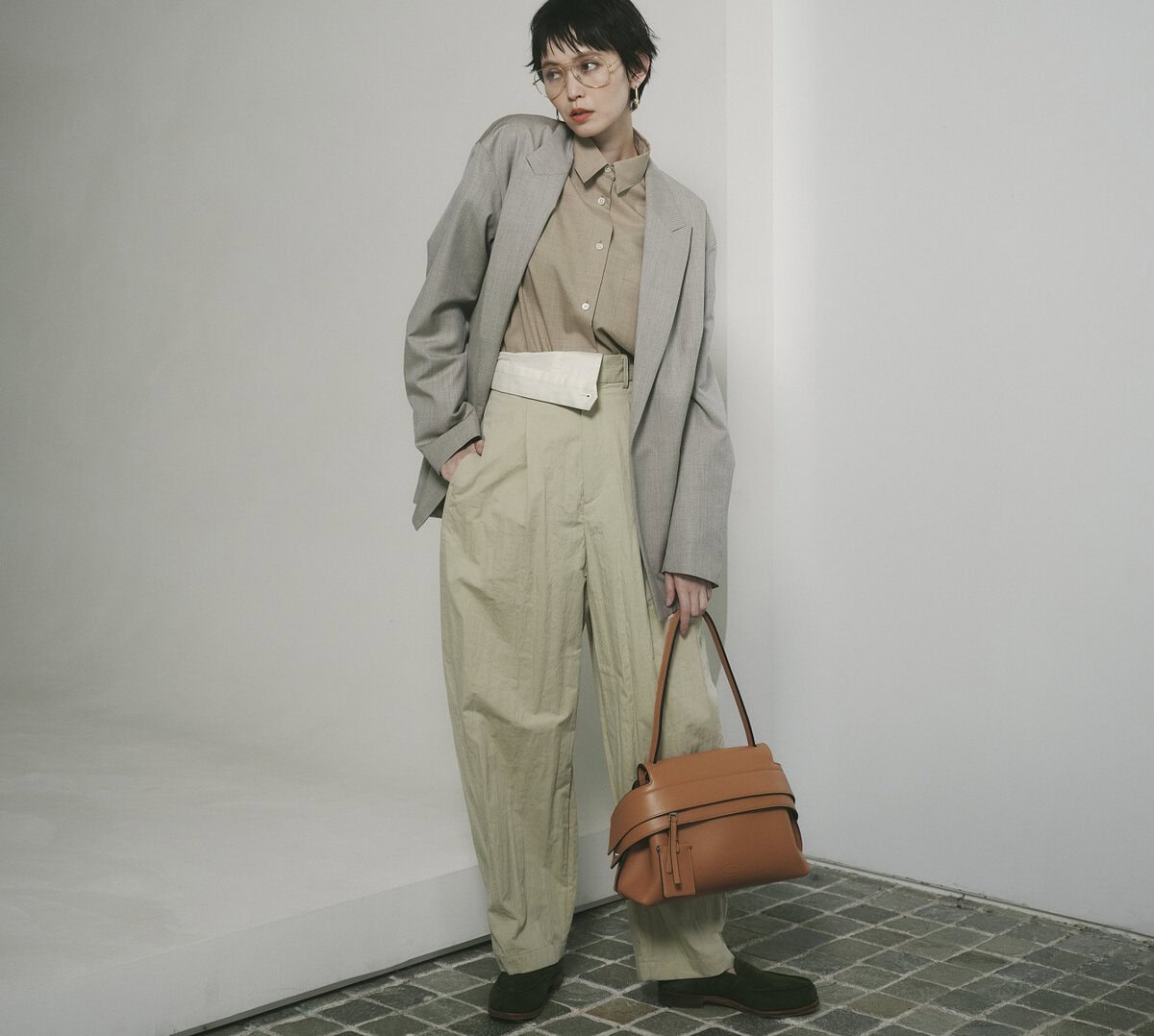 ローファー×JKの通勤コーデ