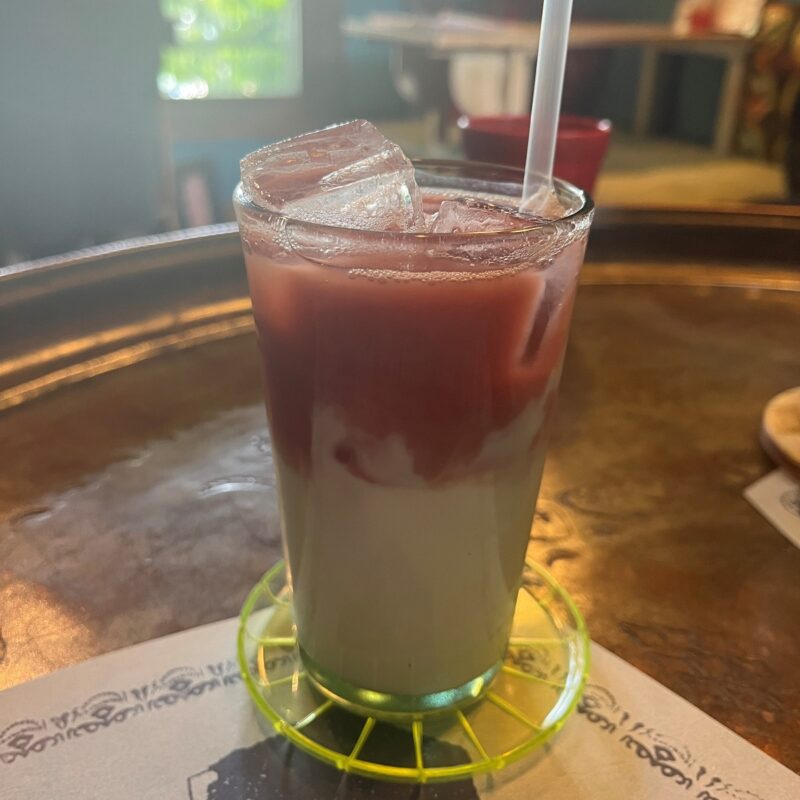 ザクロのラッシー