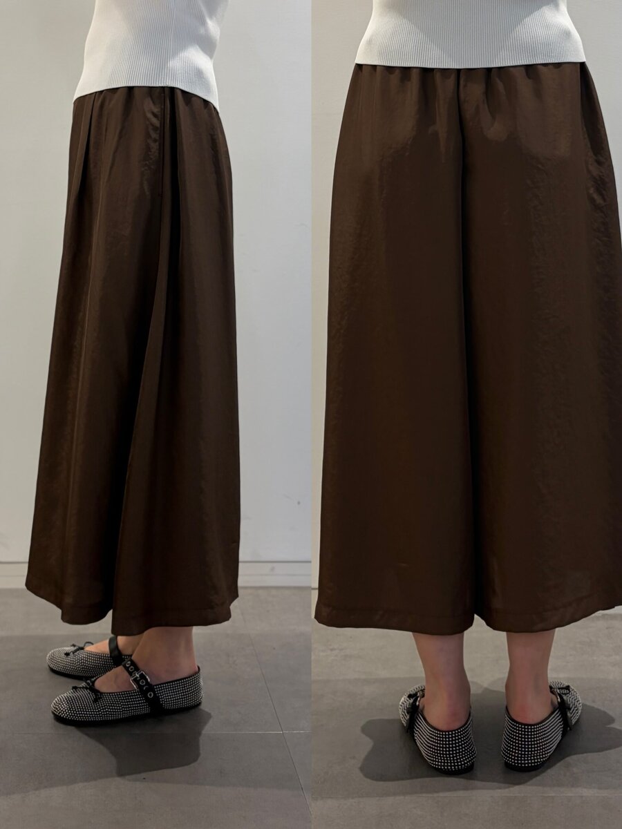 どの方向から見てもシルエットが美しいのはさすがのひと言！ こちらも他のモデル同様、洗濯機で洗えてお手入れもラクちん