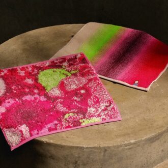 【ファミリーマート】コンビニエンスウェア×ニコライ バーグマンの美しすぎるタオルハンカチは母の日ギフトやプチギフトにも！