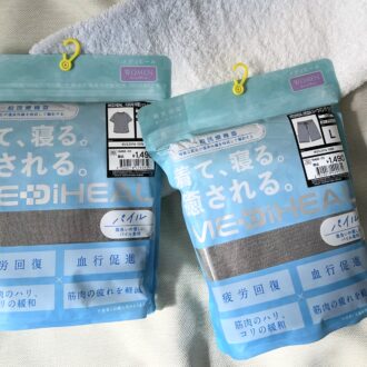 ワークマンのリカバリーウェア「メディヒール」2026年春夏商品：パイルの半袖トップスとハーフパンツのパッケージ