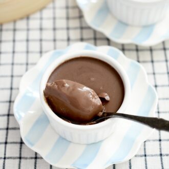 せいろで作るとろける濃厚チョコプリン