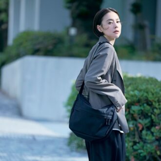 大人の通勤をもっとラクに。コールマンの機能派バッグ＆ウェアがタウンユースでも大活躍｜40代おしゃれ