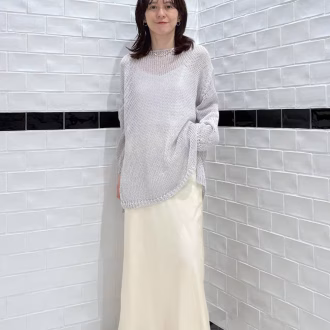 ”長め丈”なら腰回りも自然にカバー！軽やかな縦長シルエット