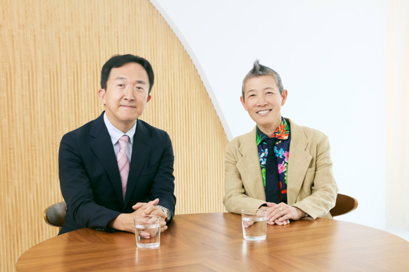 【解説者・寺内公一先生と高尾美穂先生の画像】疲労、めまい、頭痛、不安や不眠…。更年期のつらい不調に「ゲニステイン」「プロアントシアニジン」を知っていますか?