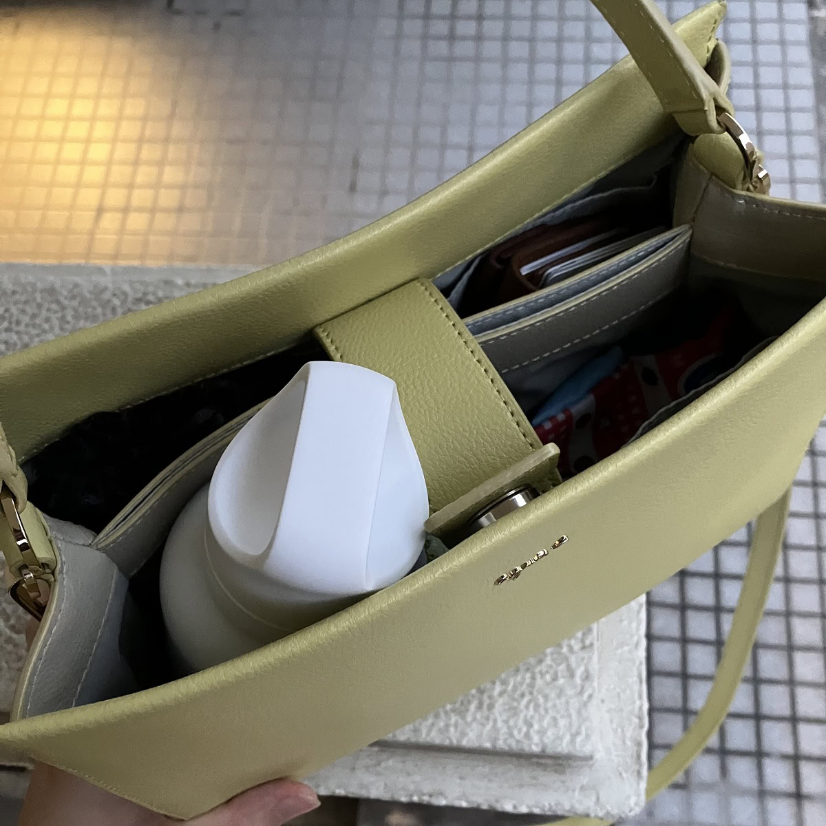 お出かけバッグにも入る