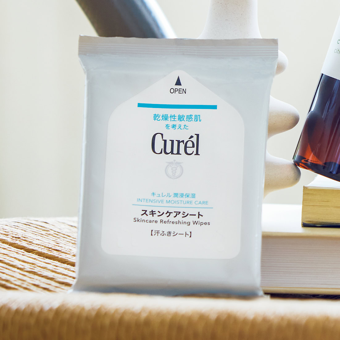 キュレル スキンケアシート〈医薬部外品〉 10枚入り 330円 ※編集部調べ（花王）