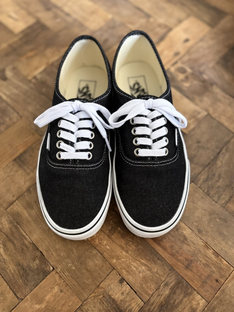 Authentic Denim 8,250円（ヴァンズ／ABCマート）