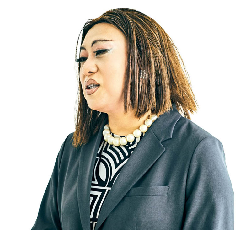 肉乃小路ニクヨさん/経済愛好家、ニューレディー、コラムニスト。慶應義塾大学在学中より女装をスタート。金融業界に10年以上勤務しお金のプロとして活躍。