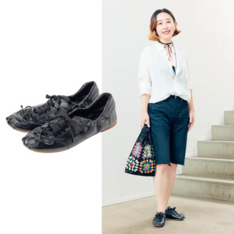 【お洒落プロの私服スナップ】甘めスニーカー×デニムが絶妙！40代のリアル秋コーデ