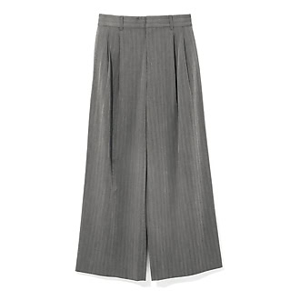 ワイドパンツ9990円(アンフィーロ/オンワード樫山)