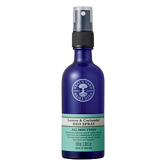 清涼感のある香りに包まれながら汗のニオイもケア。レモン＆コリアンダー デオスプレー 100mL 3850円（ニールズヤードレメディーズ）