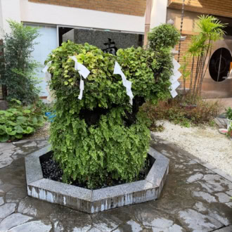 東神社