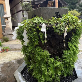東神社