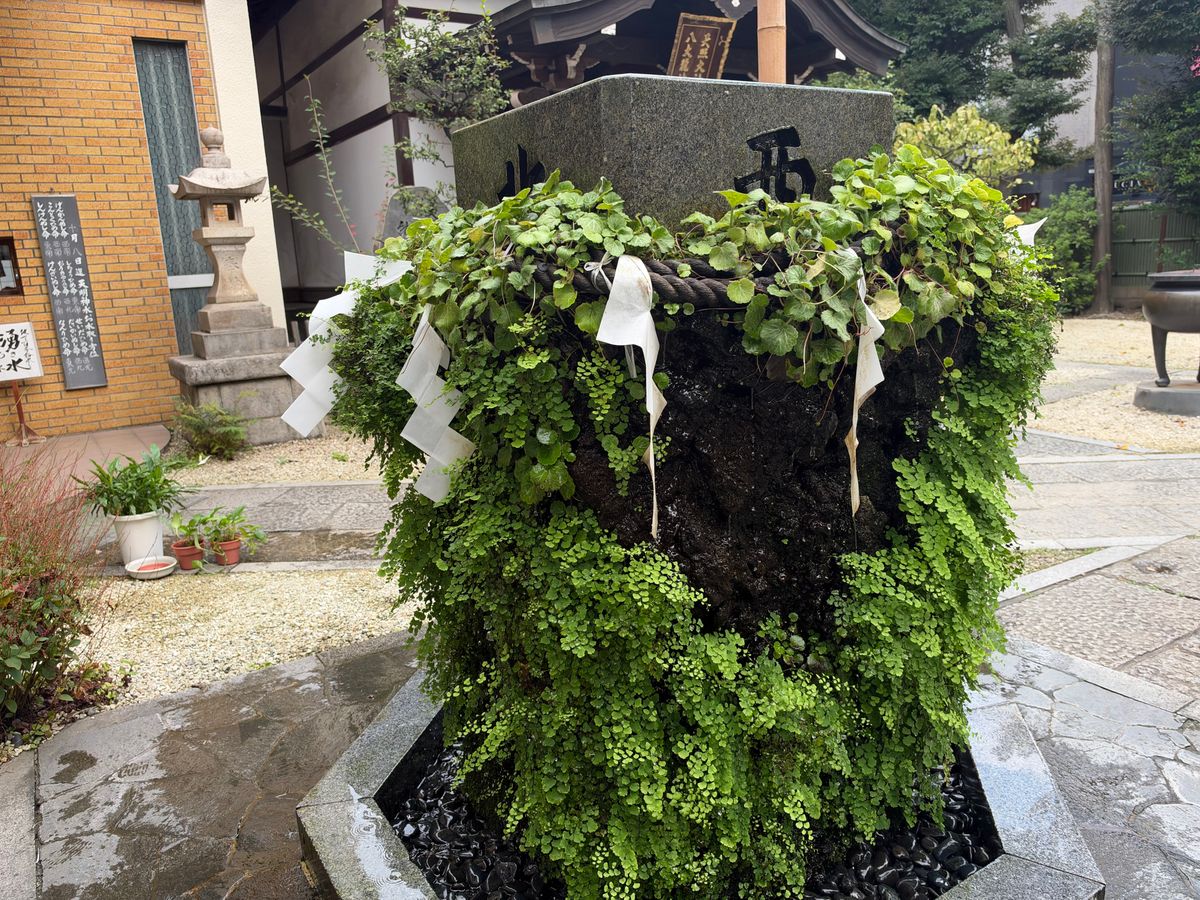 東神社