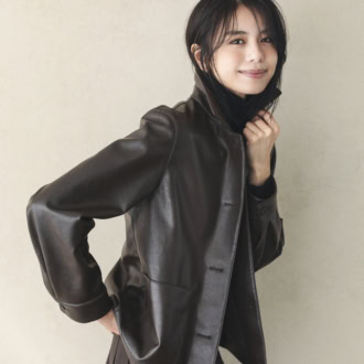 uniqloコーティングリラックスシャツジャケット佐藤さん着用